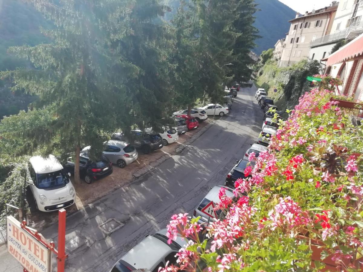 Hotel Grotta dei Colombi Scanno Esterno foto