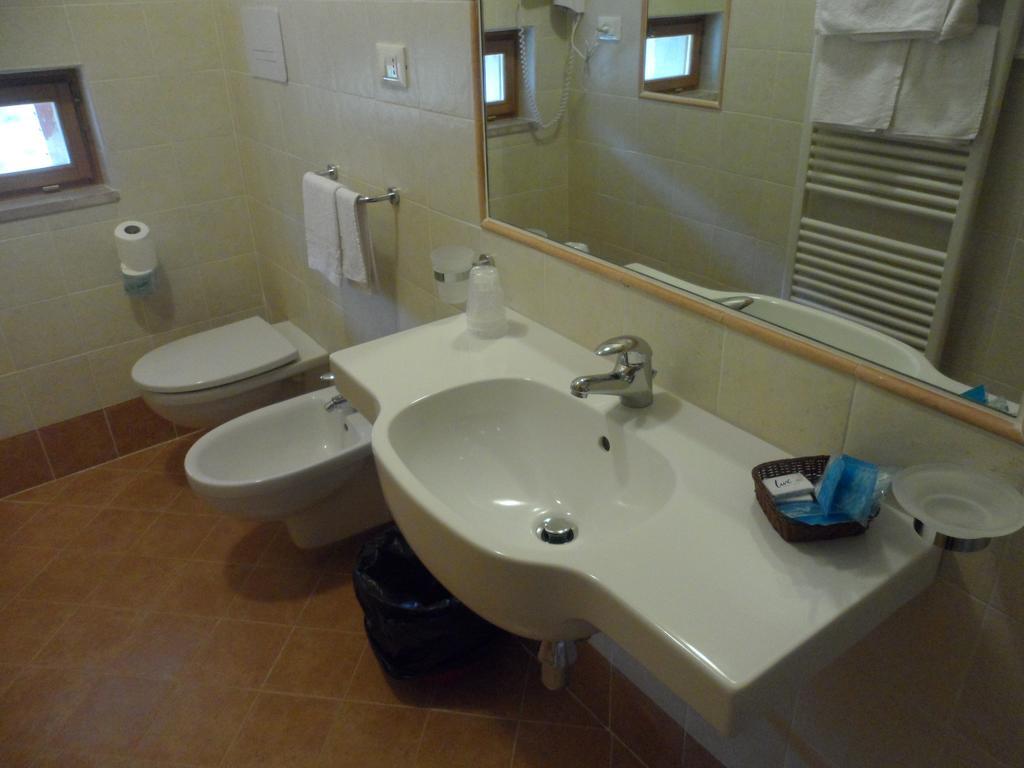 Hotel Grotta dei Colombi Scanno Esterno foto
